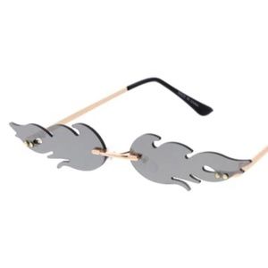 Black Flaming HOT Sunnies 🔥🖤🕶